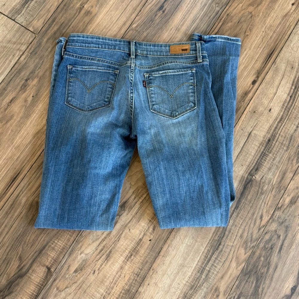 Classic Levi’s Demi Curve Skinny Jeans! EUC - Picture 3 of 4